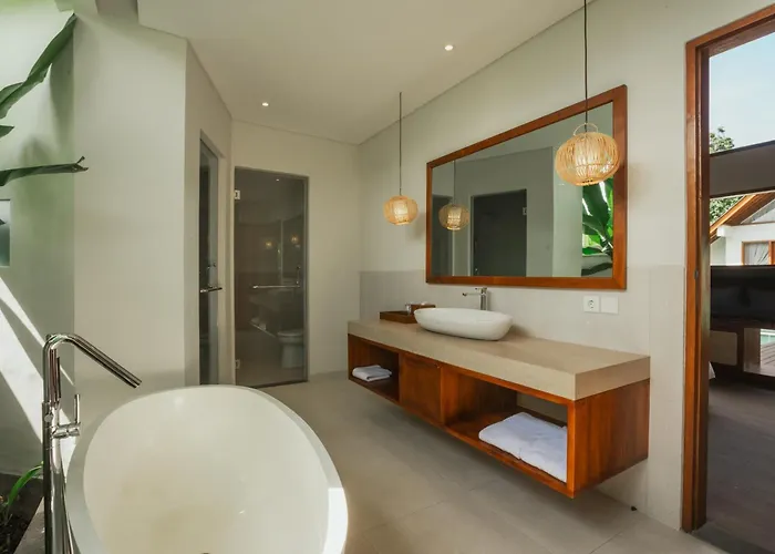 Arpana Luxury Private Pool ヴィラ ジンバラン